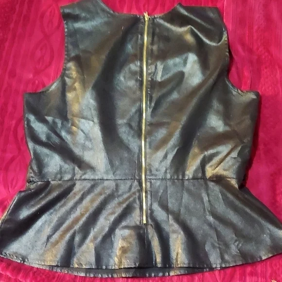 Worthington Black Peplum Blouse Size L - Picture 2 of 5